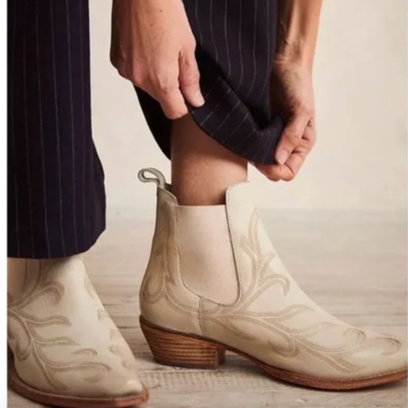 Free People Wayward Pointed Toe Western Boot - Picture 5 of 17